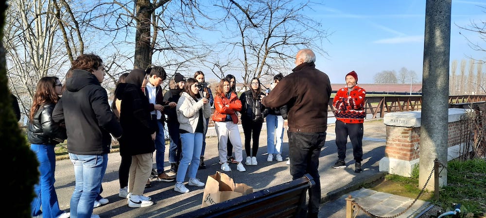 Ponte di ferro a Isola Dovarese