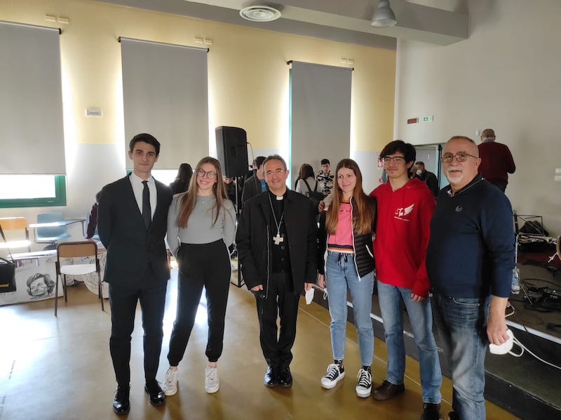 Visita Vescovo Mantova Aprile2022 PHOTO 2022 04 05 16 53 00